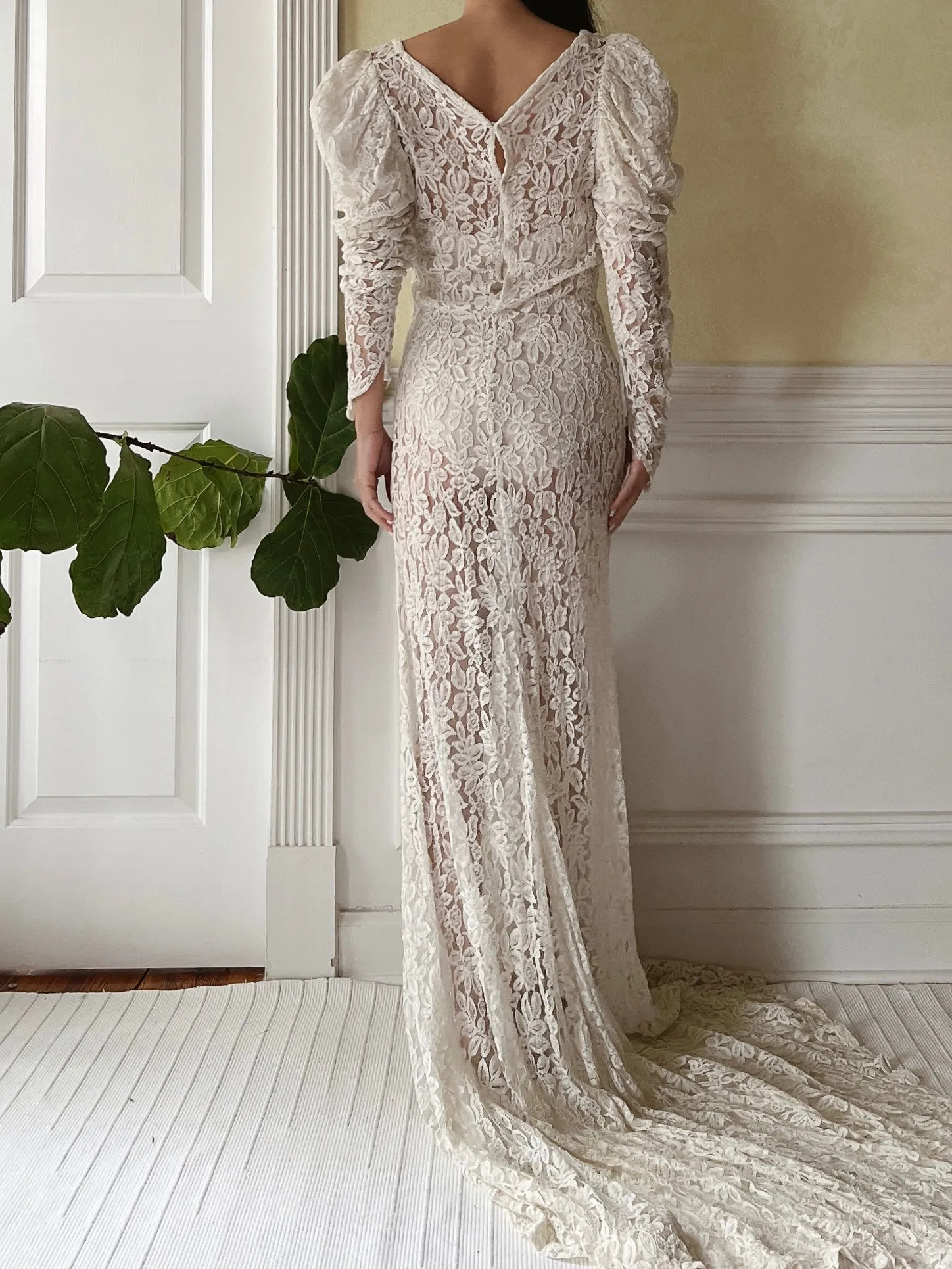 1930s Puff Sleeves Lace Wedding Gown - S