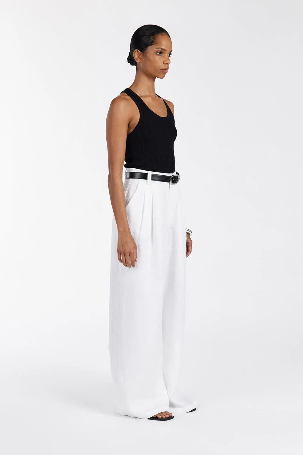 ALMA BLACK TEXTURED SCOOP KNIT TANK