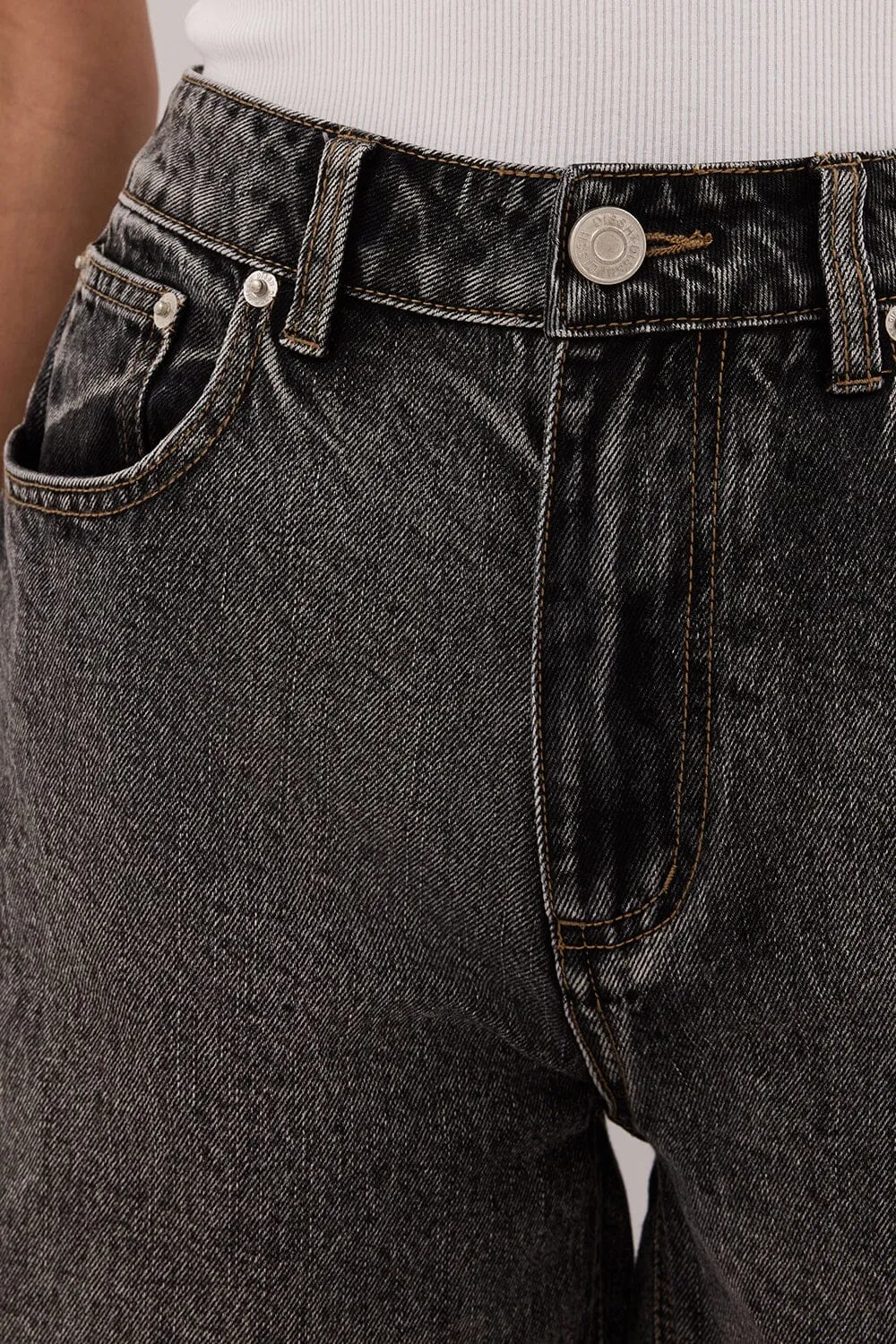 BAMBI WASHED BLACK BERMUDA DENIM SHORT