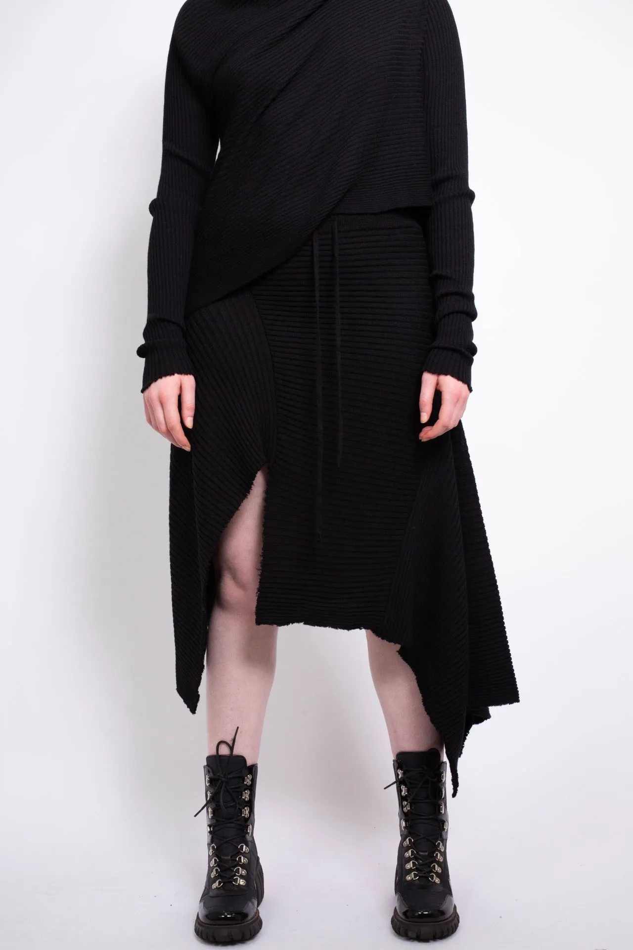 CLASSIC M'A DRAPED MERINO SKIRT IN BLACK