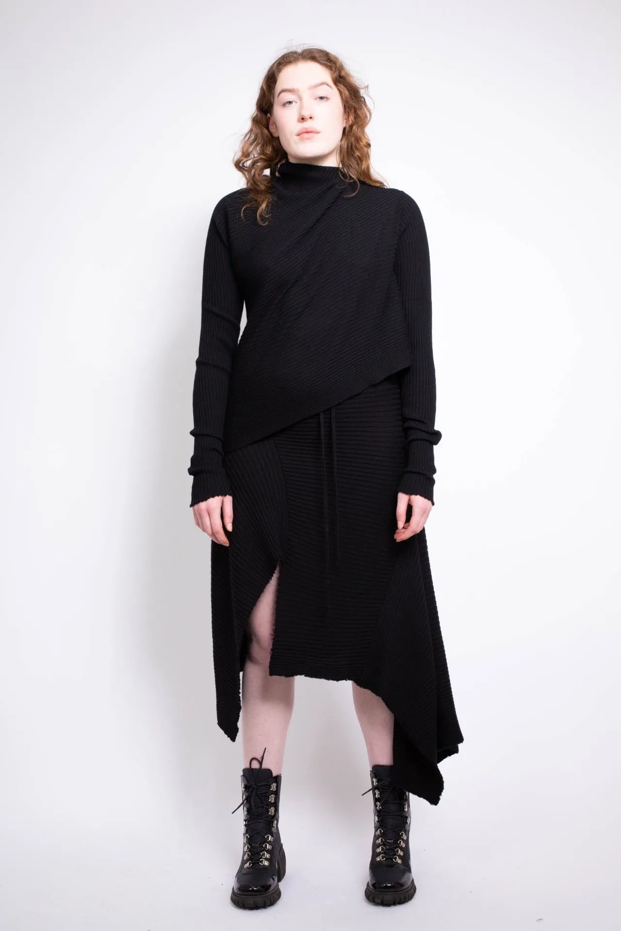 CLASSIC M'A DRAPED MERINO SKIRT IN BLACK