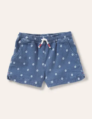 Heart Pocket Shorts-Denim Daisy