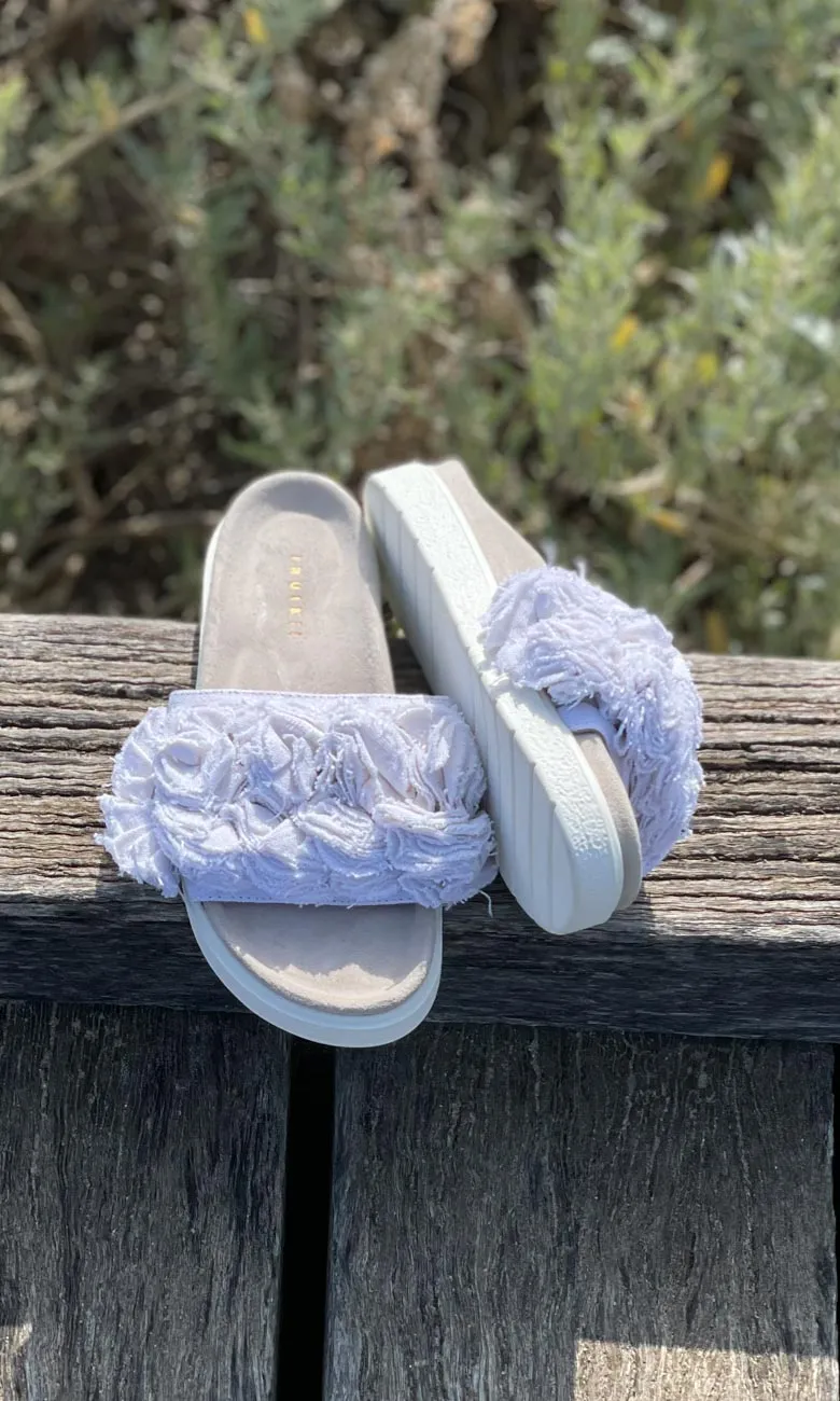 Inuikii Lory Slipper - White