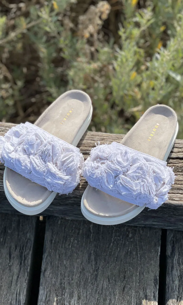 Inuikii Lory Slipper - White