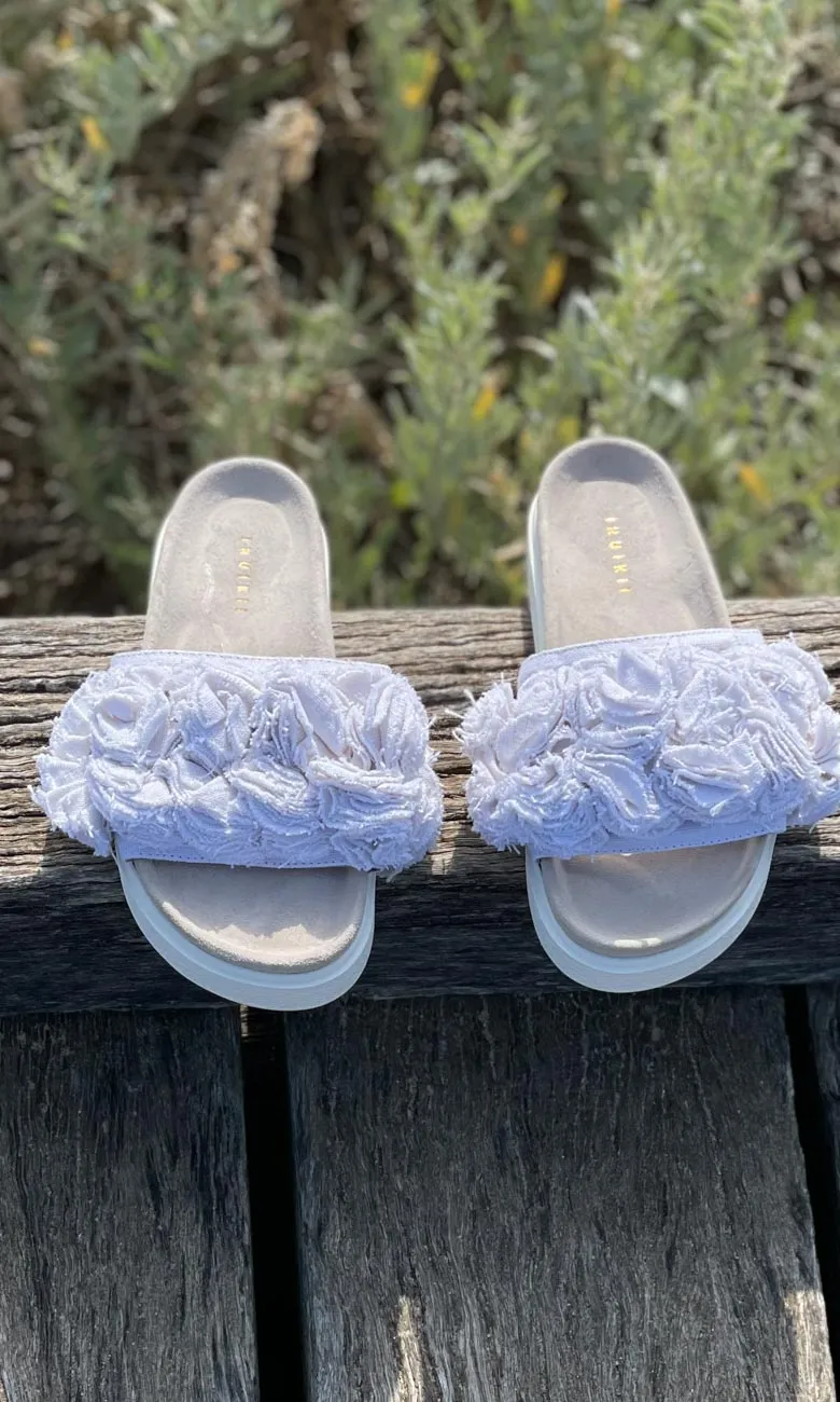 Inuikii Lory Slipper - White