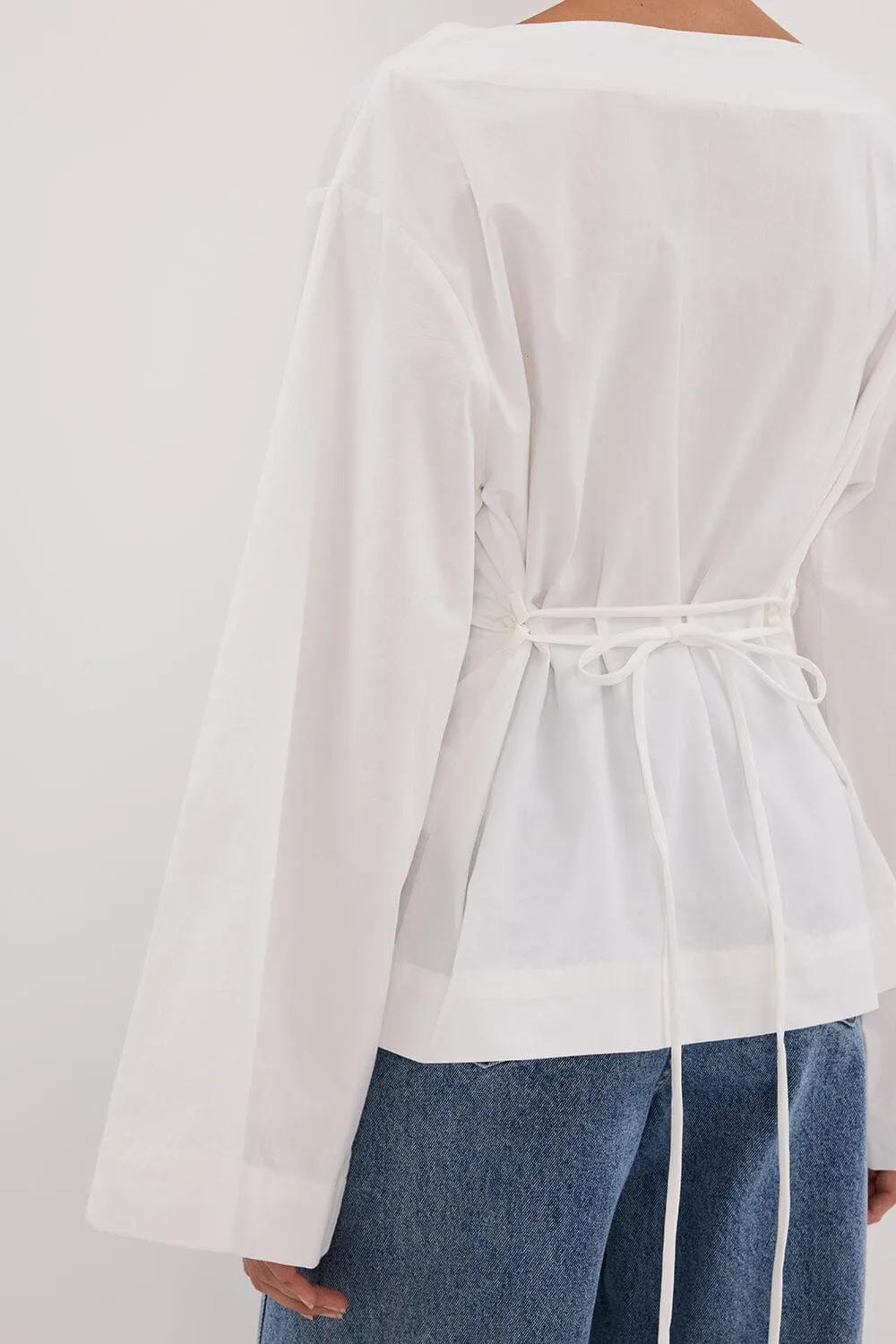 IVY WHITE LONG SLEEVE TOP