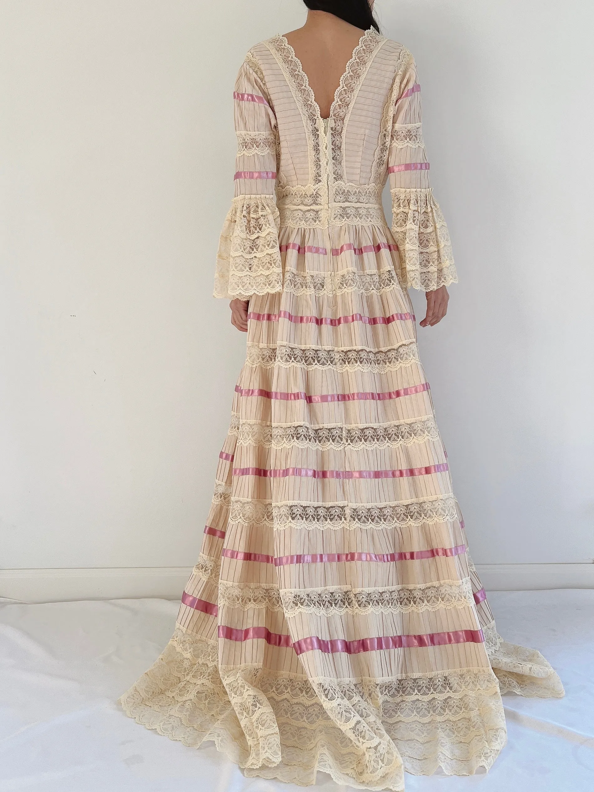 Rare Vintage Light Pink Mexican Wedding Dress - S