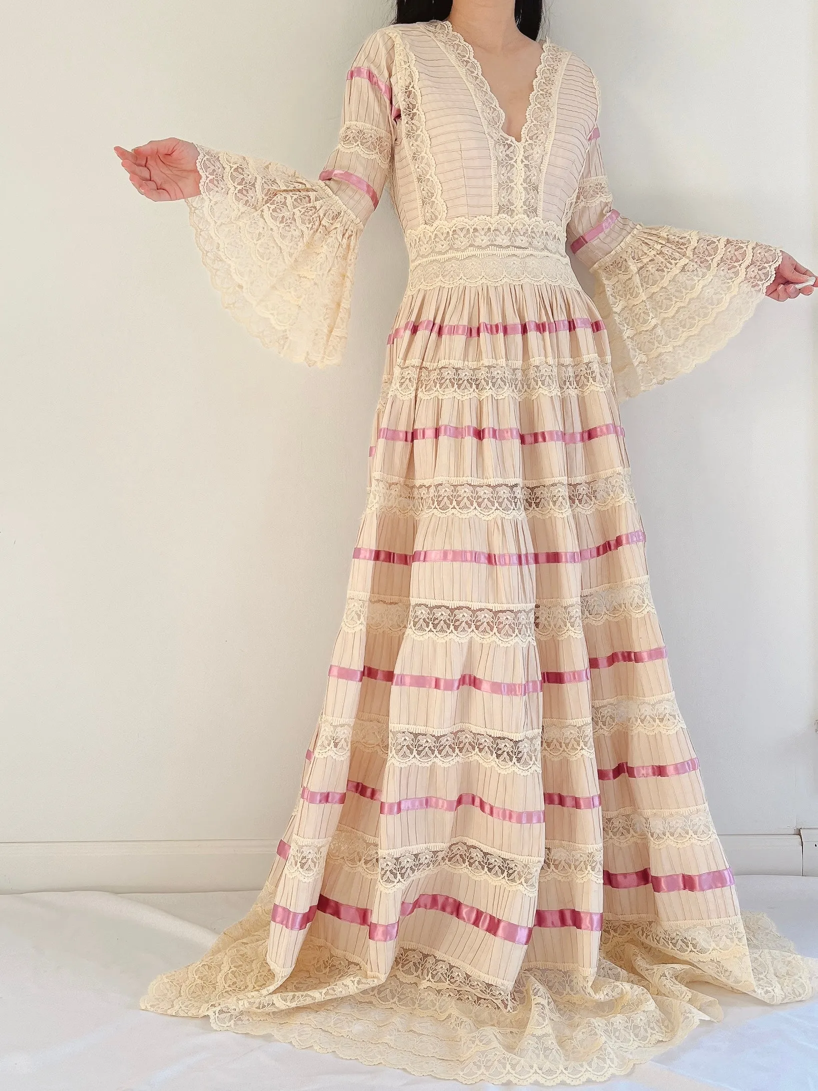 Rare Vintage Light Pink Mexican Wedding Dress - S