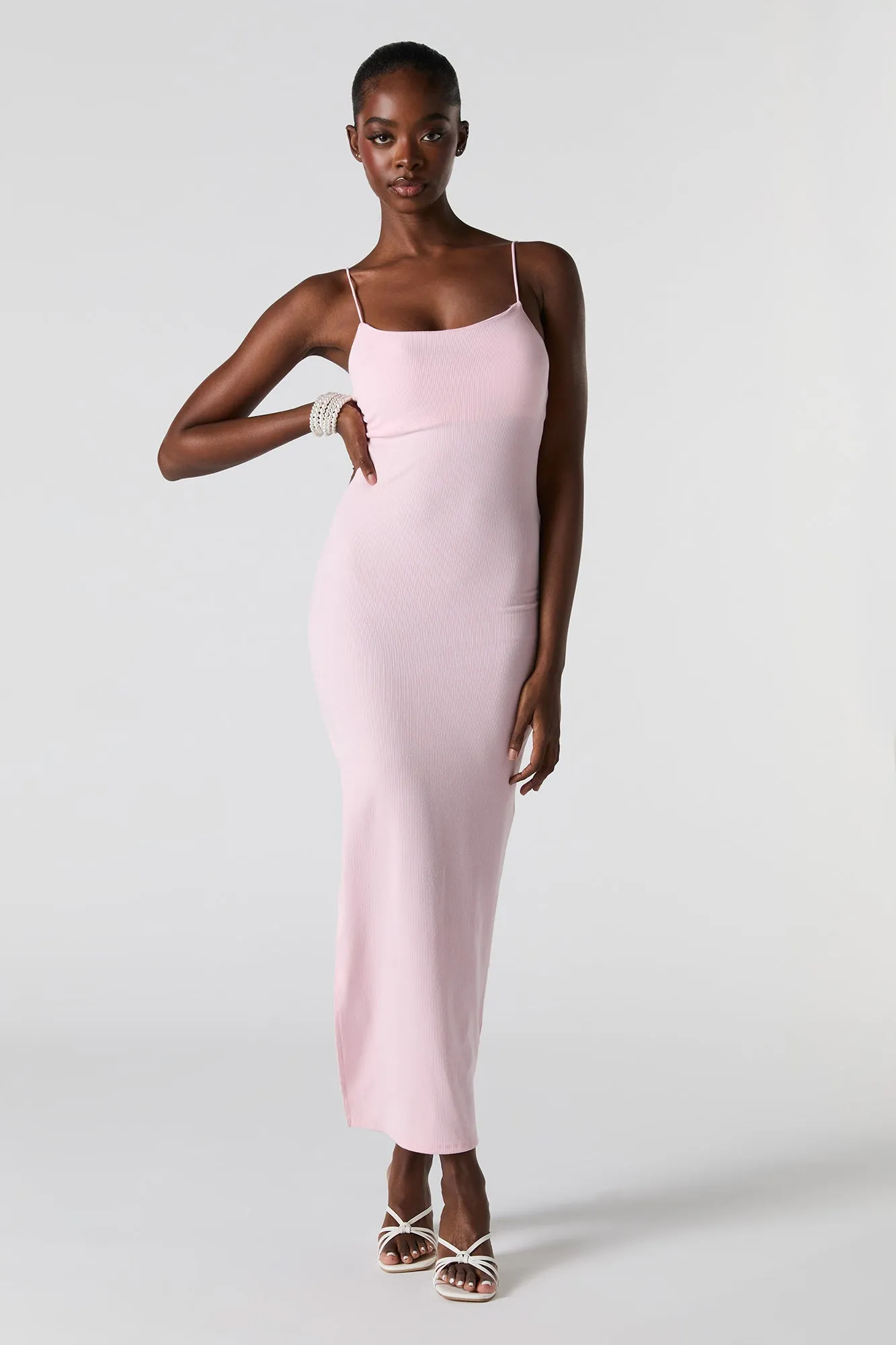 Robe maxi moulante côtelée avec fente