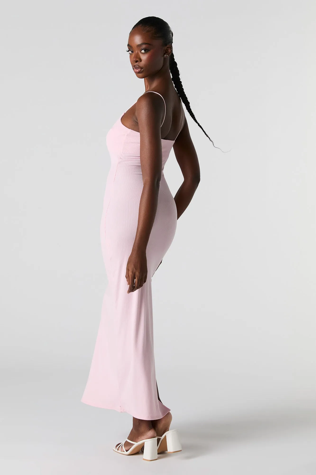 Robe maxi moulante côtelée avec fente