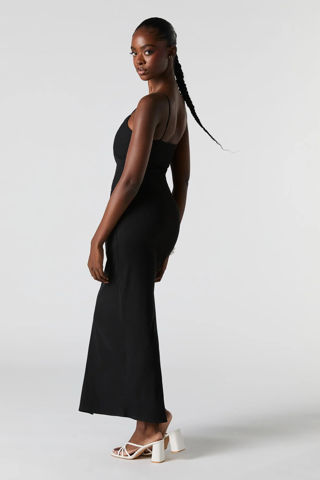Robe maxi moulante côtelée avec fente