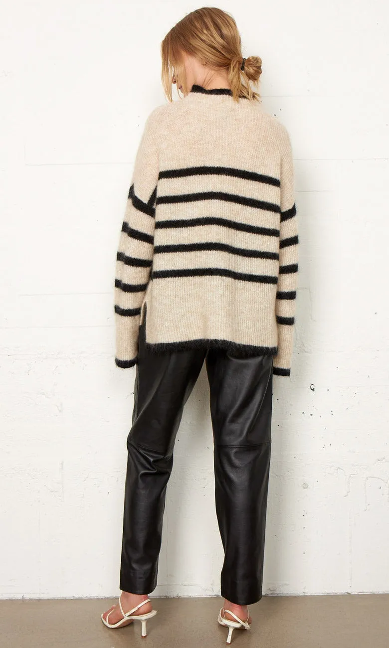 Second Female Ovalis Knit