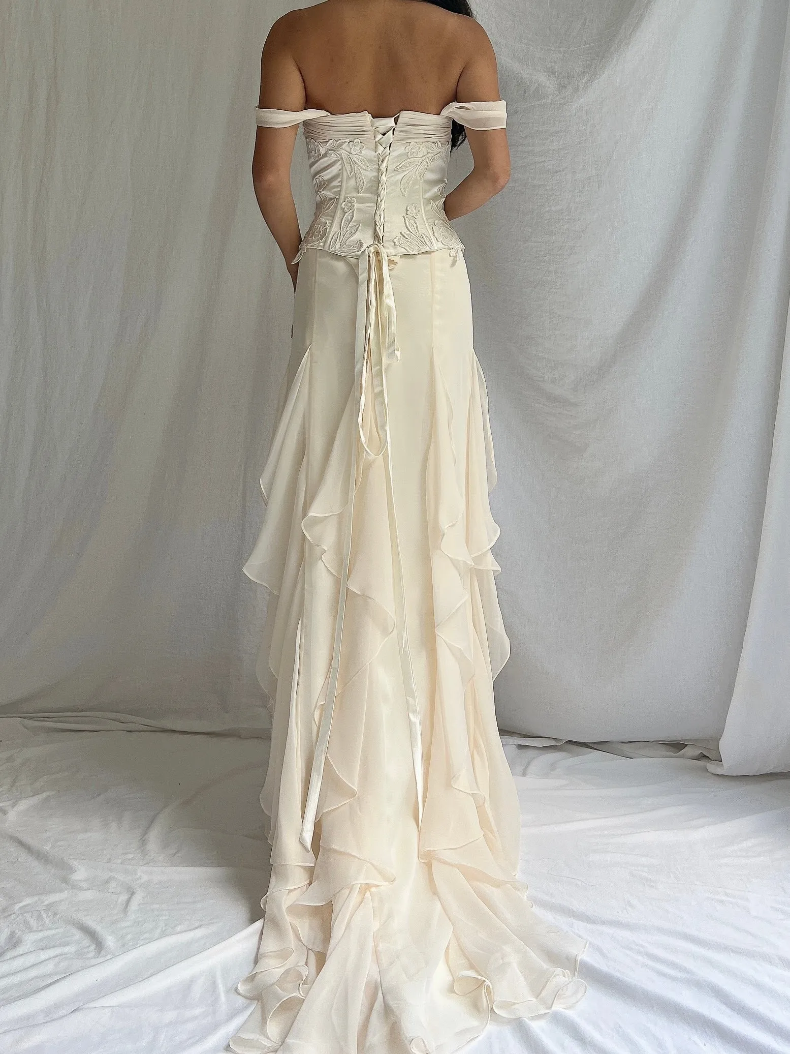 Vintage 2 Piece Chiffon Ruffled Set - S/4-6