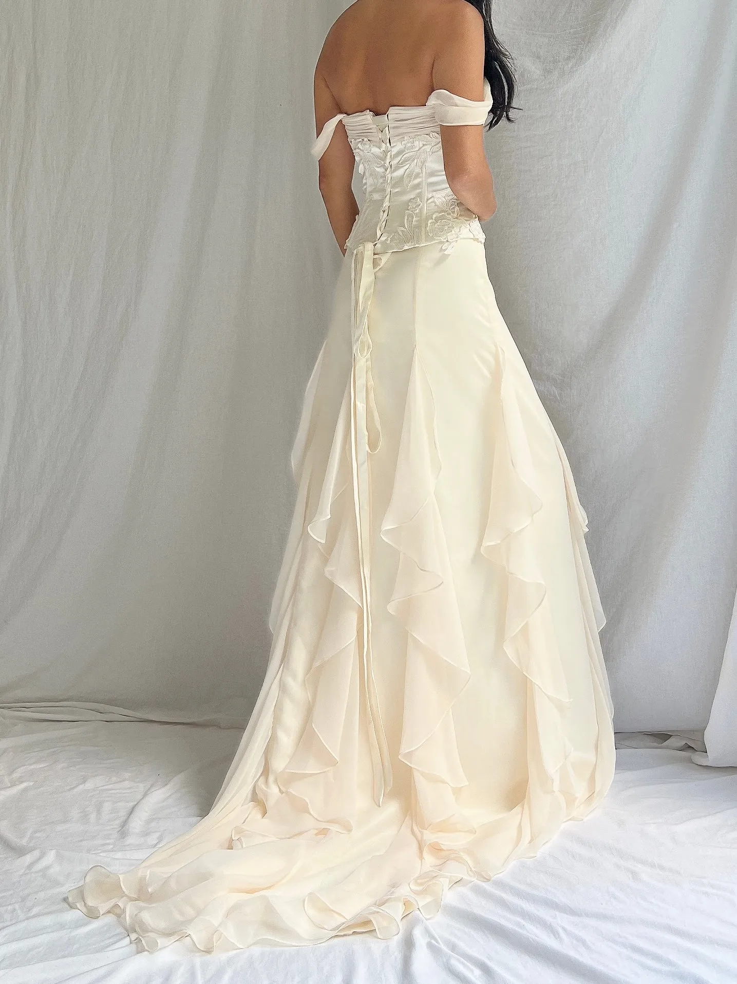Vintage 2 Piece Chiffon Ruffled Set - S/4-6