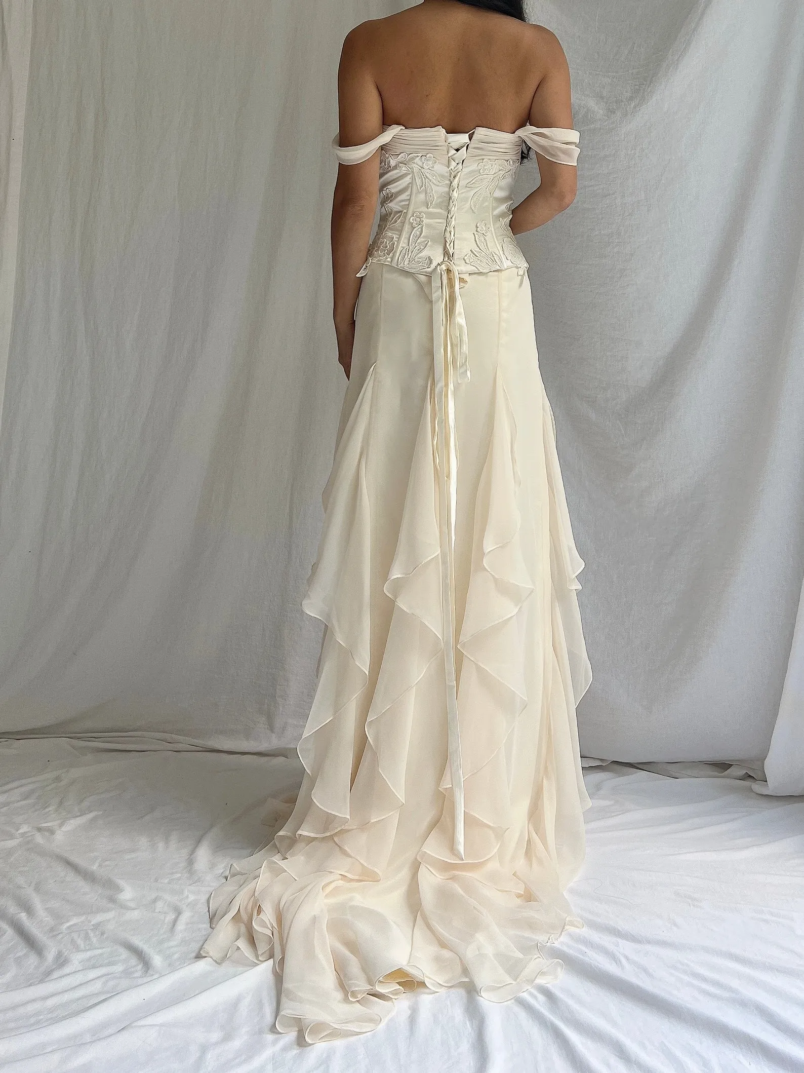 Vintage 2 Piece Chiffon Ruffled Set - S/4-6