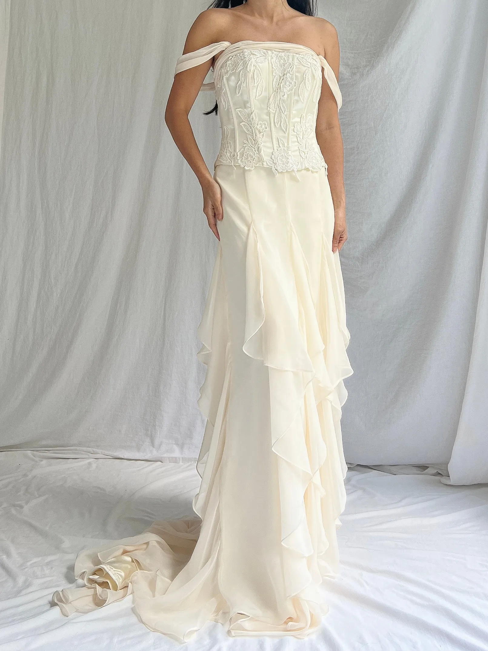 Vintage 2 Piece Chiffon Ruffled Set - S/4-6