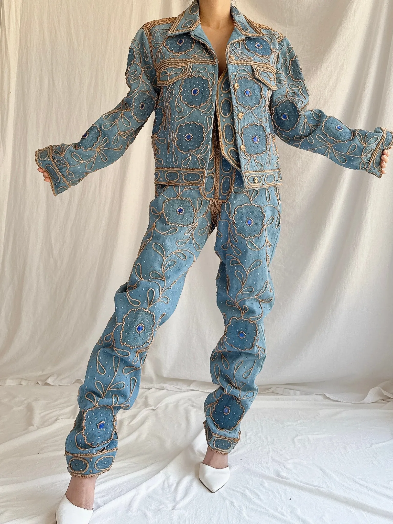 Vintage Eavis and Brown Wood-Embroidered Denim Set - M