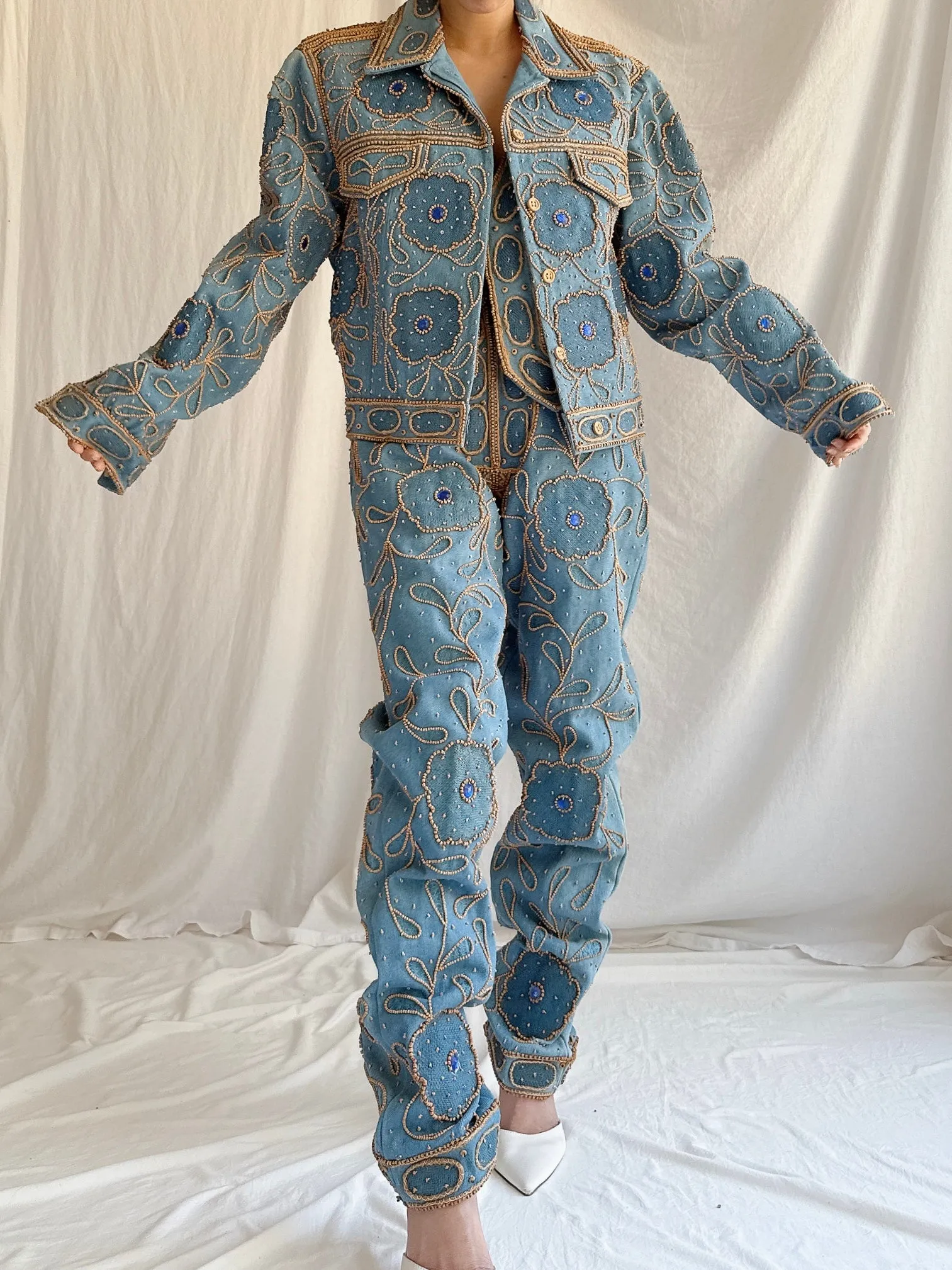 Vintage Eavis and Brown Wood-Embroidered Denim Set - M